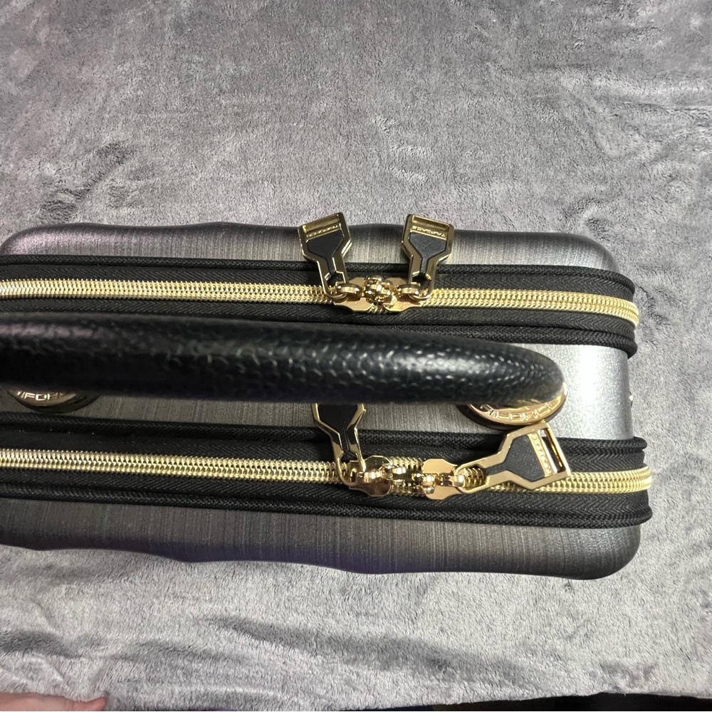 Triforce Metallic Gray Hardshell Cosmetic Case with Top Handle, no strap - Picture 3 of 11
